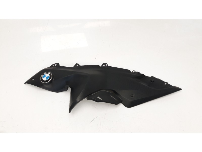 Recambio de moldura para bmw r 1200 rs referencia OEM IAM 46638545319  