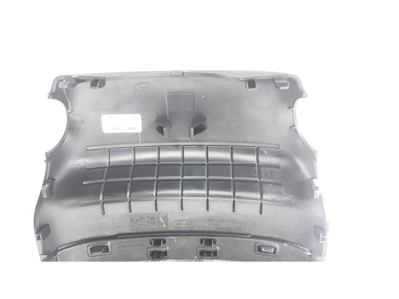 Recambio de moldura para kia niro referencia OEM IAM 84832G5AA0  