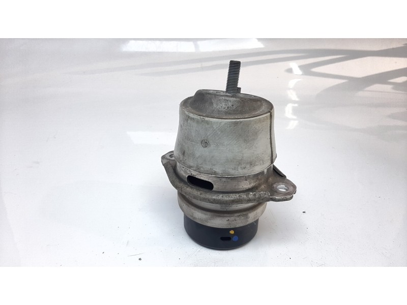 Recambio de soporte motor para porsche cayenne (typ 92aa) diesel referencia OEM IAM 7L8199131F  
