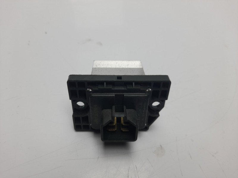 Recambio de resistencia calefaccion para hyundai i30 (gd) 1.4 cat referencia OEM IAM 972353SAA0  