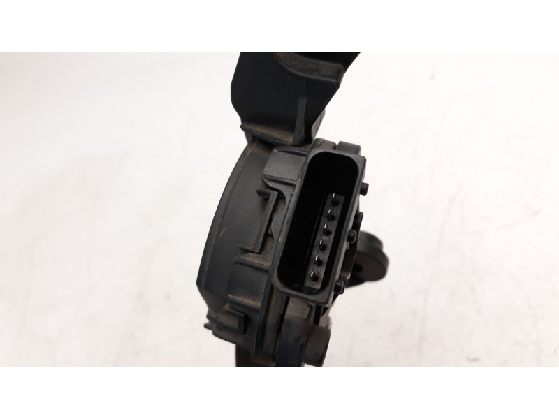 Recambio de potenciometro pedal para kia rio 1.2 cat referencia OEM IAM 327001W000  