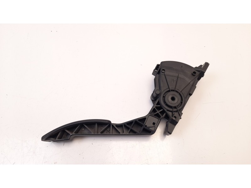 Recambio de potenciometro pedal para dacia duster 1.5 dci diesel fap cat referencia OEM IAM 8200386506 6PV00908502 