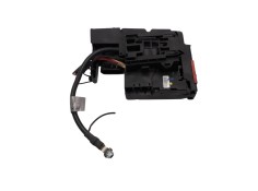 CAJA RELES / FUSIBLES A2075400640 