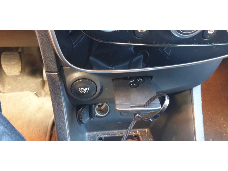 Recambio de conmutador de arranque para renault clio iv 1.2 16v referencia OEM IAM 487004399R 927937 