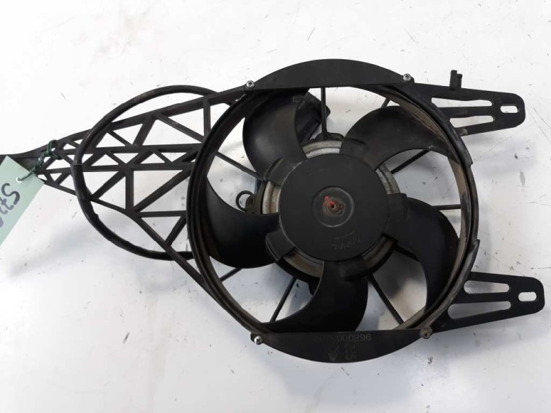 Recambio de electroventilador para peugeot 207 sport referencia OEM IAM 9680003280  