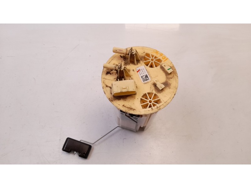 Recambio de bomba combustible para renault megane iv berlina 5p 1.5 dci diesel fap energy referencia OEM IAM 172027799R 05802033