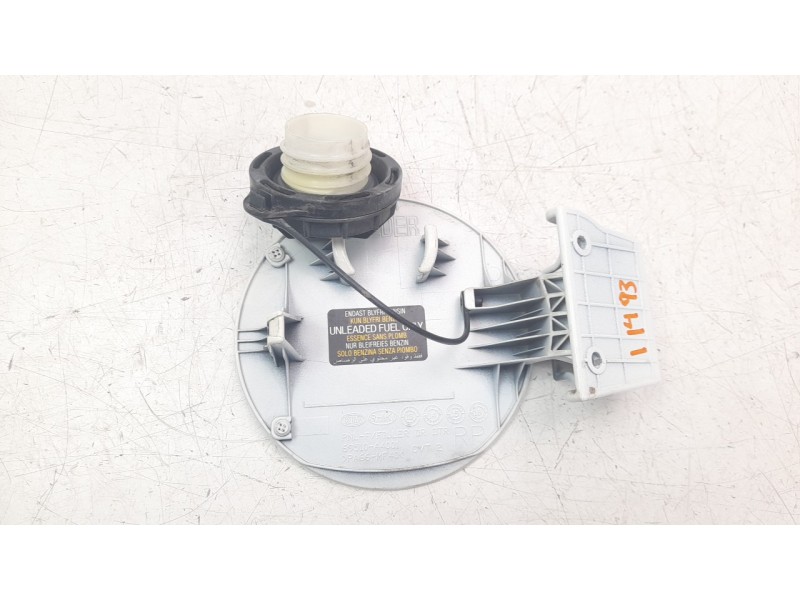 Recambio de tapa exterior combustible para kia carens ( ) 1.6 gdi cat referencia OEM IAM 31030A4000  