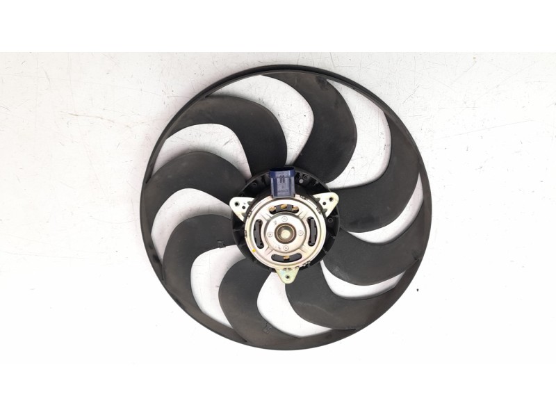 Recambio de electroventilador para renault clio iv 1.2 16v referencia OEM IAM 214816703R 47889 