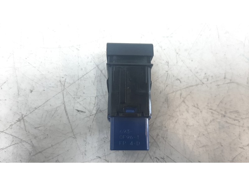 Recambio de interruptor para toyota corolla (e21) referencia OEM IAM 8498802090  
