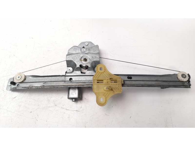 Recambio de elevalunas delantero derecho para renault clio iv 1.2 16v referencia OEM IAM 807205569R 106199615 