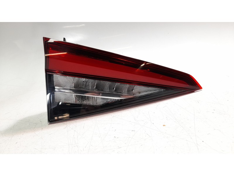 Recambio de piloto trasero izquierdo interior para skoda kodiaq ambition referencia OEM IAM 565945307B  