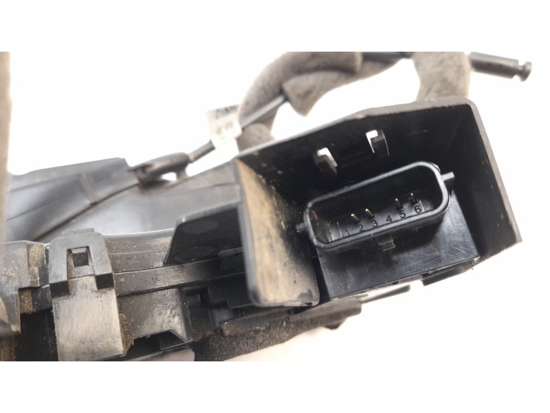 Recambio de cerradura puerta trasera derecha para renault megane iv berlina 5p 1.5 dci diesel fap energy referencia OEM IAM 8250