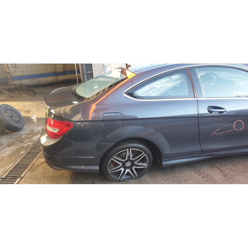 Recambio de bomba combustible para mercedes-benz clase c (w204) coupe 2.1 cdi cat referencia OEM IAM A2044702294  