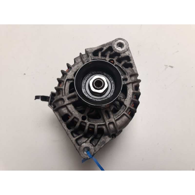 Recambio de alternador para kia sportage drive 4x2 referencia OEM IAM 373002B600  