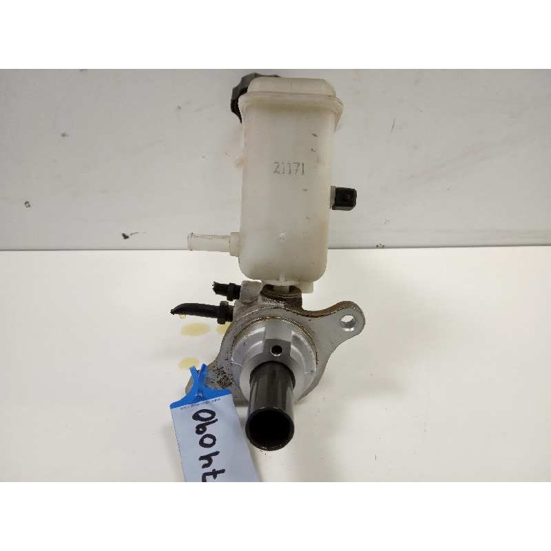 Recambio de bomba freno para kia sportage drive 4x2 referencia OEM IAM 585102S101  