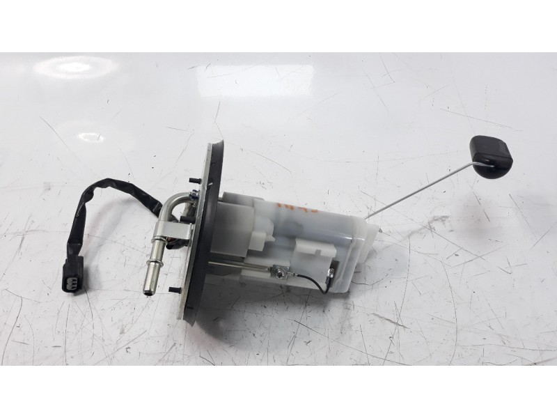 Recambio de bomba combustible para honda cb 650r referencia OEM IAM UCT35HU67  