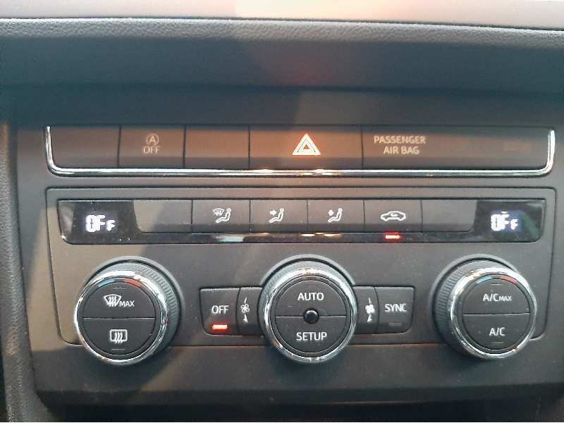 Recambio de mando climatizador para seat leon (5f1) style visio edition referencia OEM IAM 5F0907044AK  