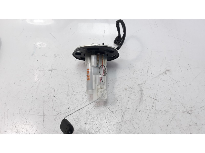 Recambio de bomba combustible para honda cb 650r referencia OEM IAM UCT35HU67  