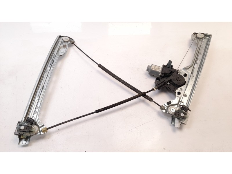 Recambio de elevalunas delantero izquierdo para renault megane iv berlina 5p 1.5 dci diesel fap energy referencia OEM IAM 807215