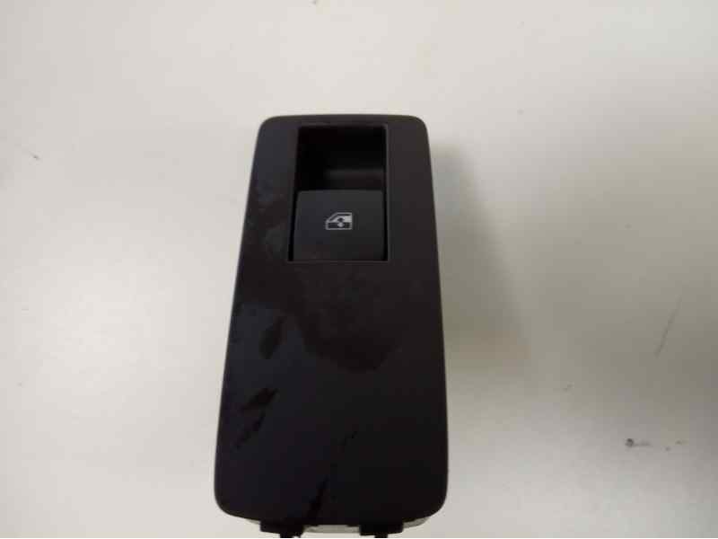 Recambio de mando elevalunas trasero derecho para opel insignia berlina cosmo referencia OEM IAM 13301888  