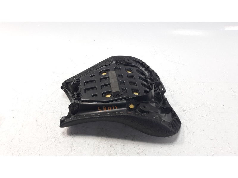 Recambio de asiento para kawasaki z 900 z 900 referencia OEM IAM 530660655MA  