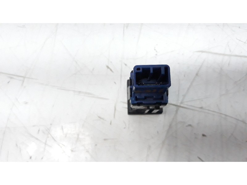 Recambio de interruptor para toyota yaris referencia OEM IAM 847700D040  