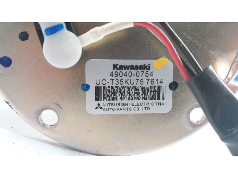 Recambio de bomba combustible para kawasaki ninja 650 referencia OEM IAM 490400754  