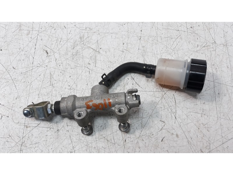 Recambio de bomba freno para kawasaki z 900 z 900 referencia OEM IAM 430150650  