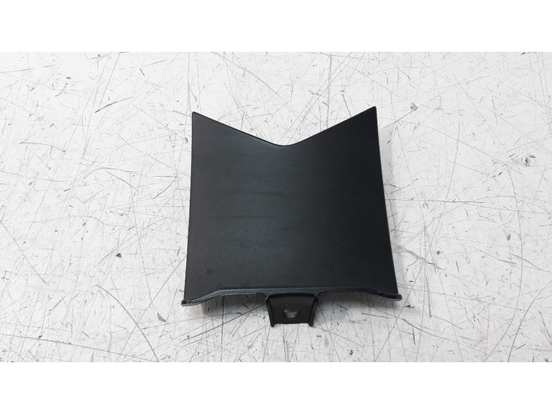 Recambio de moldura para honda pcx 125 referencia OEM IAM 64420K1ZJ100  