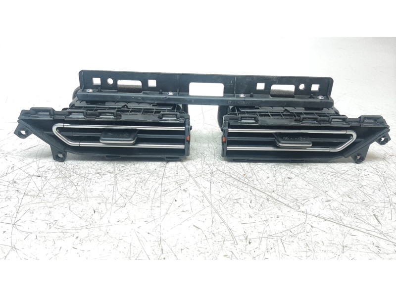 Recambio de rejilla aireadora para kia niro referencia OEM IAM 97410G5AA0  