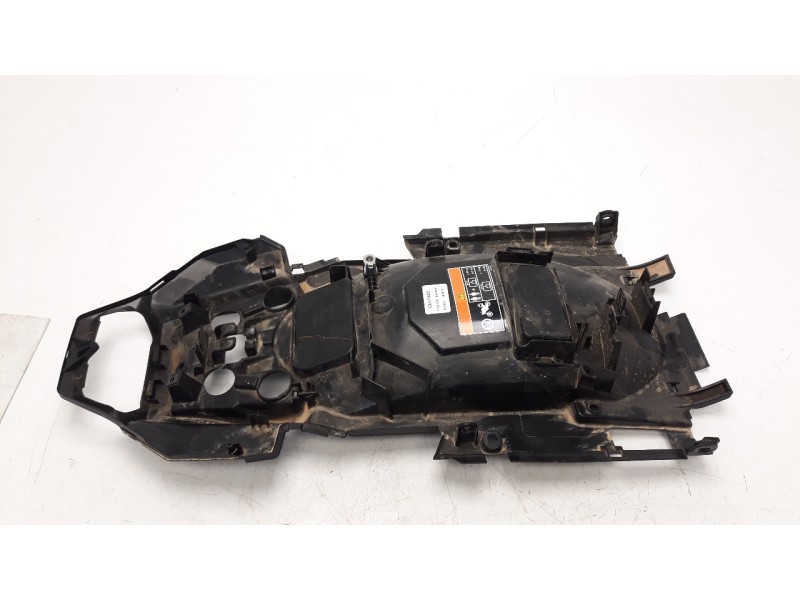 Recambio de guardabarros trasero para honda crf 1100l africa twin referencia OEM IAM 17218MKSE00  