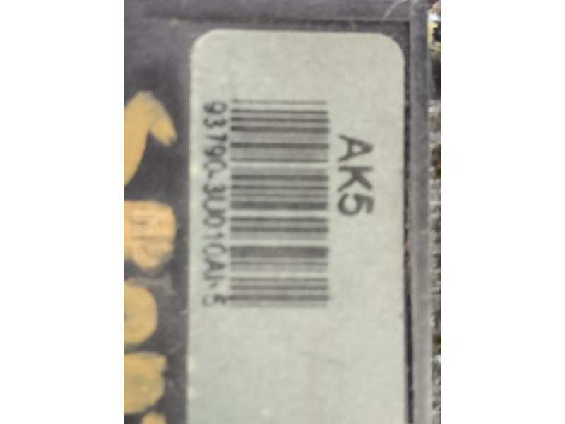 Recambio de warning para kia sportage drive 4x2 referencia OEM IAM 937903U010  