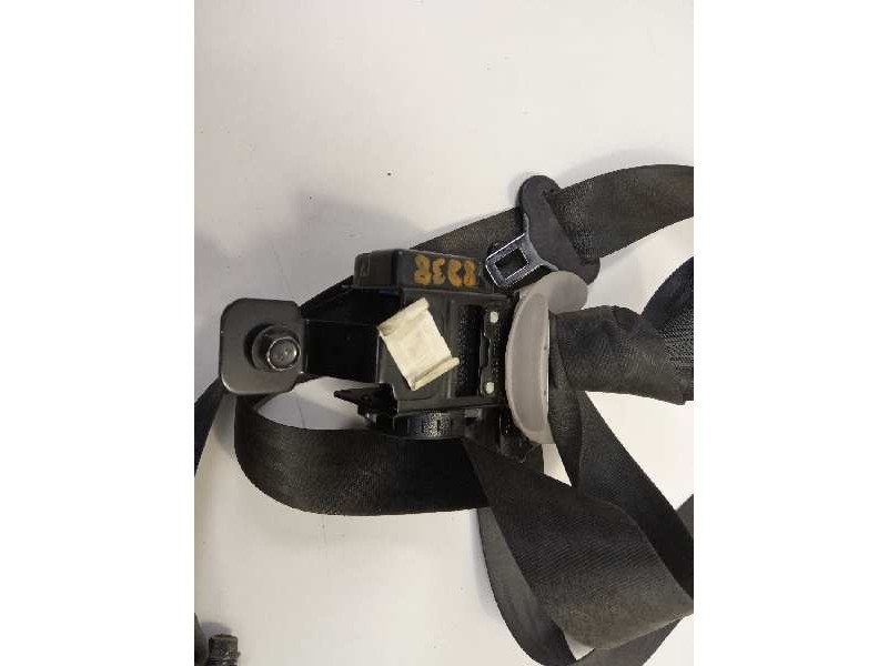 Recambio de cinturon seguridad trasero derecho para kia sportage drive 4x2 referencia OEM IAM 898203U200ED  