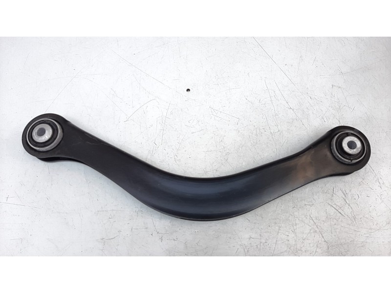 Recambio de brazo suspension trasero derecho para audi a4 berlina (8wc) 35 tdi s line referencia OEM IAM 8W0505398F  