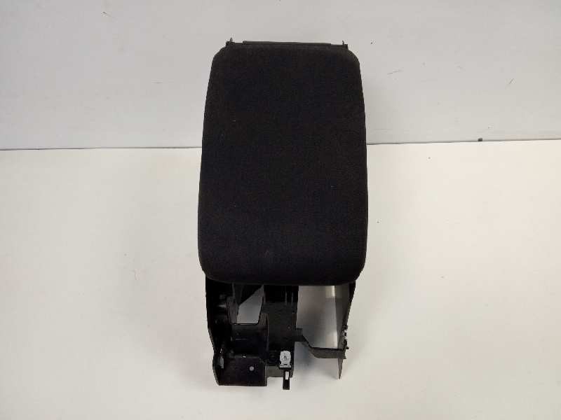 Recambio de apoyabrazos central para volkswagen golf vi (5k1) advance referencia OEM IAM 1K0864207E  