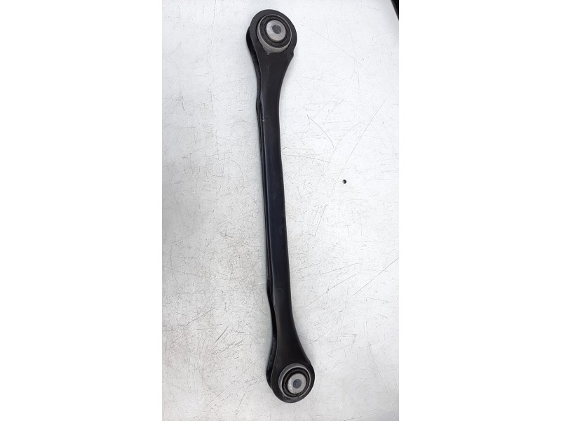 Recambio de brazo suspension trasero derecho para audi a4 berlina (8wc) 35 tdi s line referencia OEM IAM 8W0501530D  