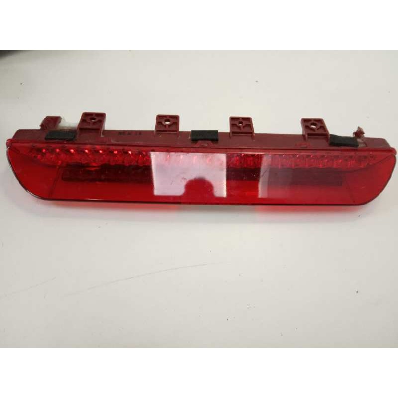Recambio de luz central de freno para kia sportage drive 4x2 referencia OEM IAM 927003W  