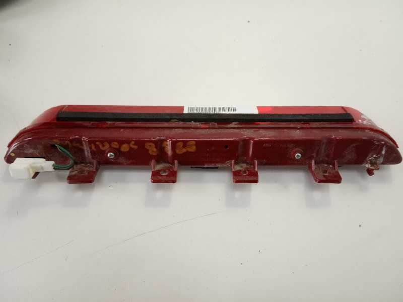 Recambio de luz central de freno para kia sportage drive 4x2 referencia OEM IAM 927003W  