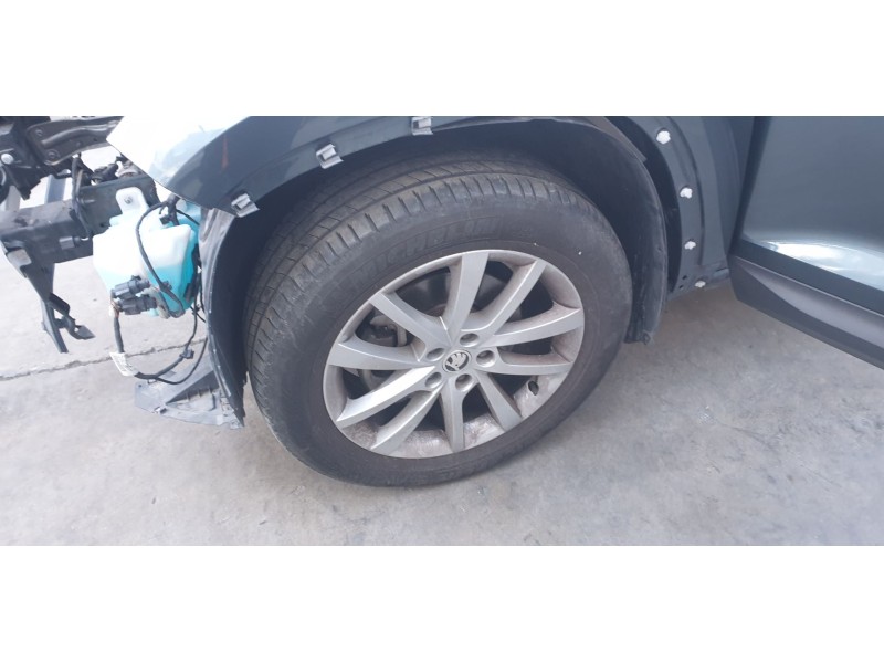 Recambio de mangueta delantera izquierda para skoda kodiaq ambition referencia OEM IAM 5QM407253  