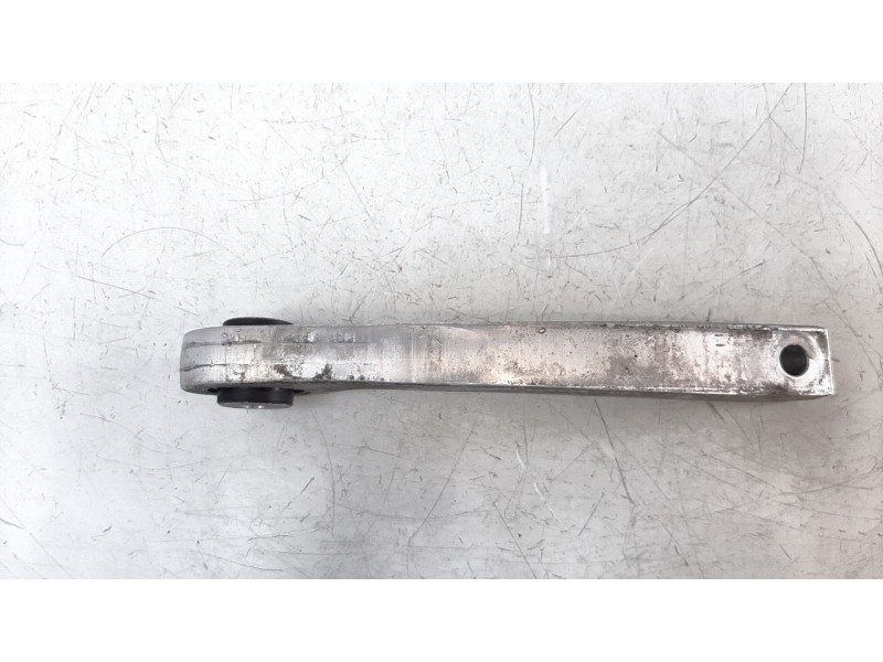 Recambio de tirante trasero derecho para audi a4 berlina (8wc) 35 tdi s line referencia OEM IAM 8W0505465B  