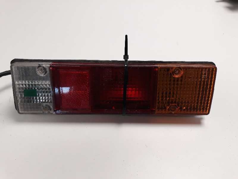 Recambio de piloto trasero derecho para mitsubishi l 200 (k6/7) referencia OEM IAM BUSCAR 108700152 