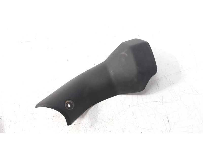 Recambio de moldura para honda crf 1100l africa twin referencia OEM IAM 18186MKSE20  