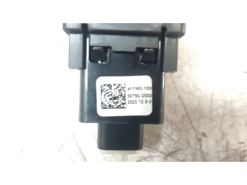 Recambio de warning para kia niro referencia OEM IAM 93790G500  