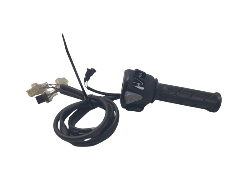 Recambio de piña luces derecha para honda pcx 125 referencia OEM IAM 35160K1ZJ12  