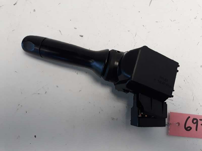 Recambio de mando limpia para toyota yaris active referencia OEM IAM   