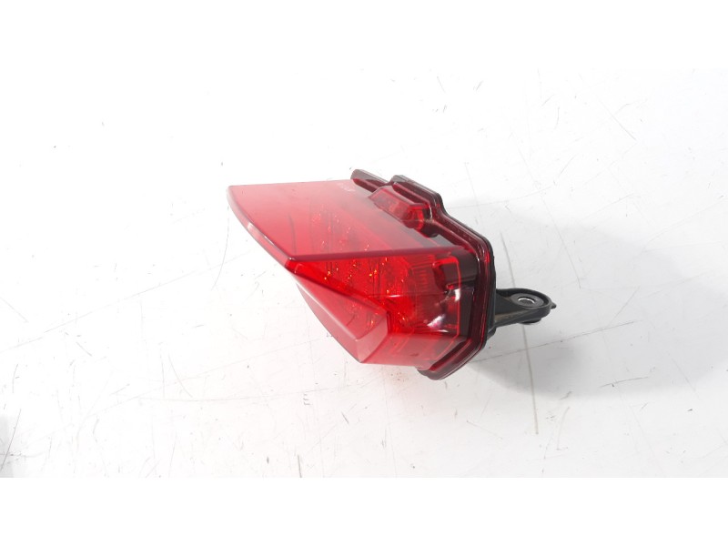 Recambio de piloto trasero central para honda crf 1100l africa twin referencia OEM IAM 33701MKSE01  