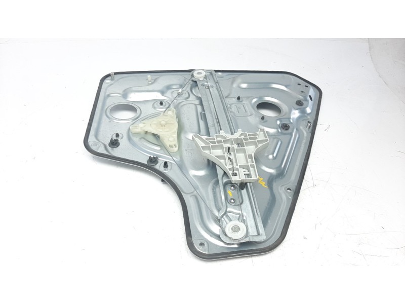 Recambio de elevalunas trasero izquierdo para kia venga 1.6 crdi cat referencia OEM IAM 834711P030  