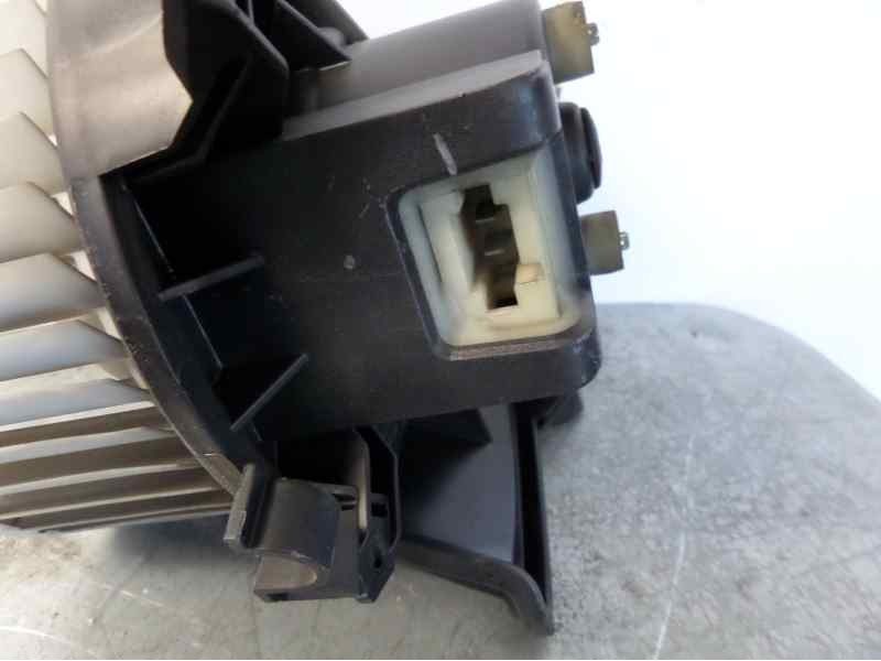 Recambio de ventilador calefaccion para opel corsa d ´´111 years´´ referencia OEM IAM 13335075  
