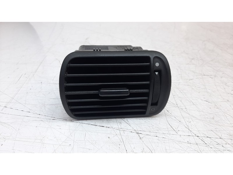 Recambio de rejilla aireadora para seat toledo (1m2) 1.9 tdi referencia OEM IAM 8L0820901  