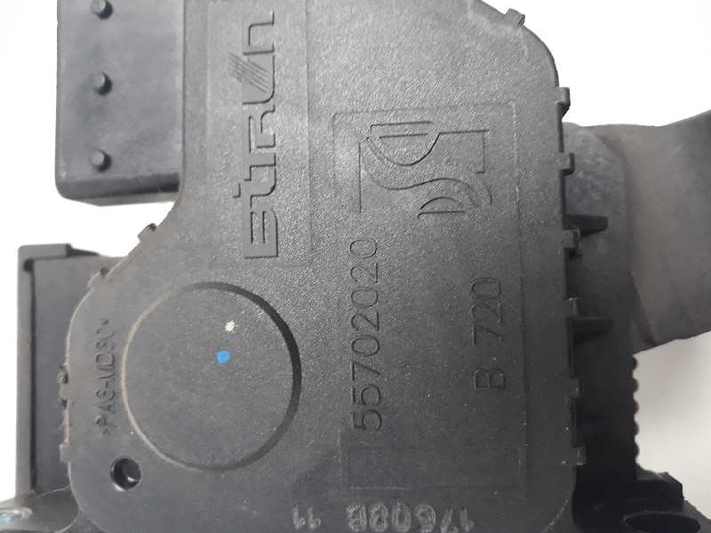 Recambio de potenciometro pedal para opel corsa d essentia referencia OEM IAM 55702020  